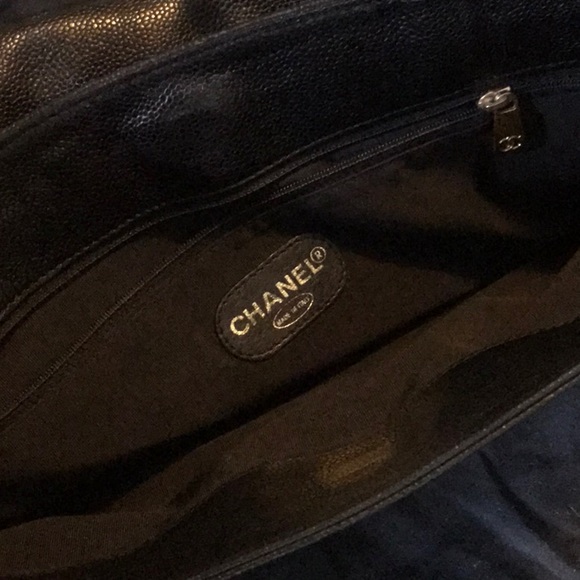 Chanel Vintage Caviar Tote - Picture 6 of 8
